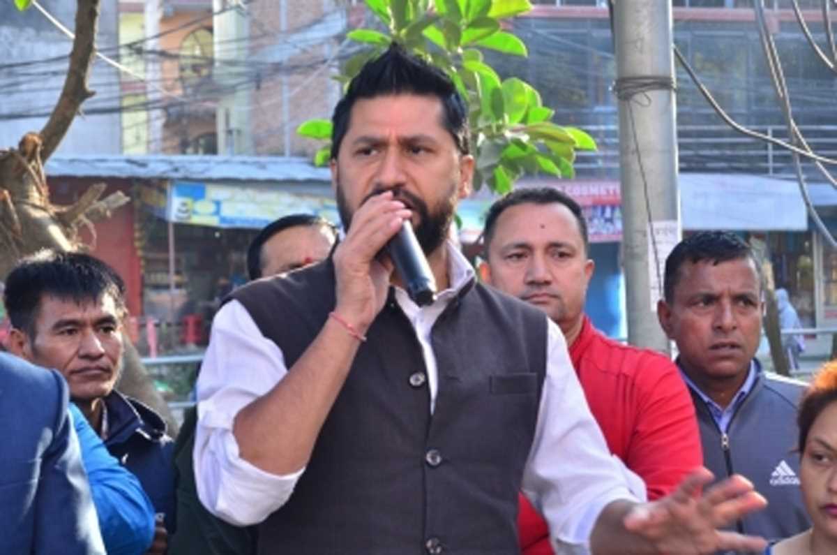 नेपाल के गृह मंत्री नागरिकता की लड़ाई हार गए